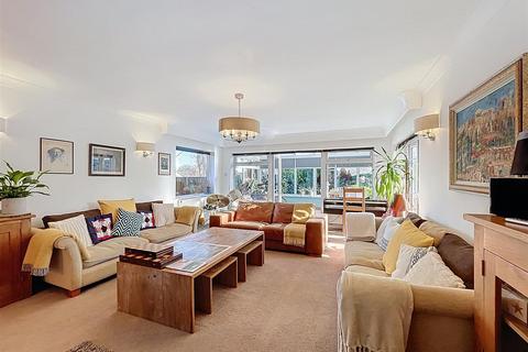 undefined, Villiers Road, Kenilworth