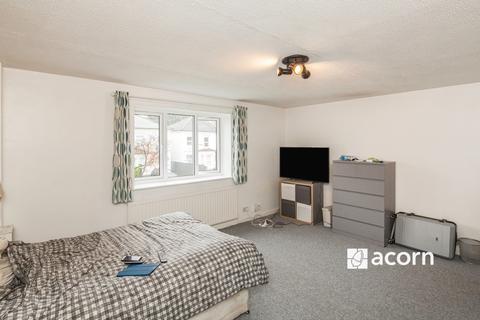 undefined, 56 Bensham Manor Road Thornton Heath CR7