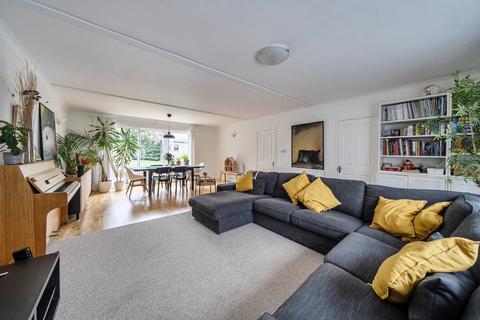 5 bedroom end of terrace house for sale, Guibal Road, London, SE12