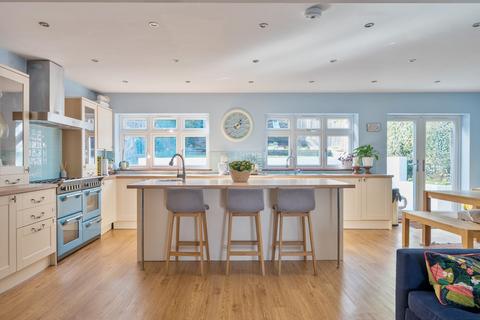 undefined, Chaldon Way, Coulsdon CR5
