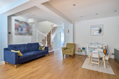 undefined, Chaldon Way, Coulsdon CR5