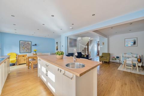 undefined, Chaldon Way, Coulsdon CR5