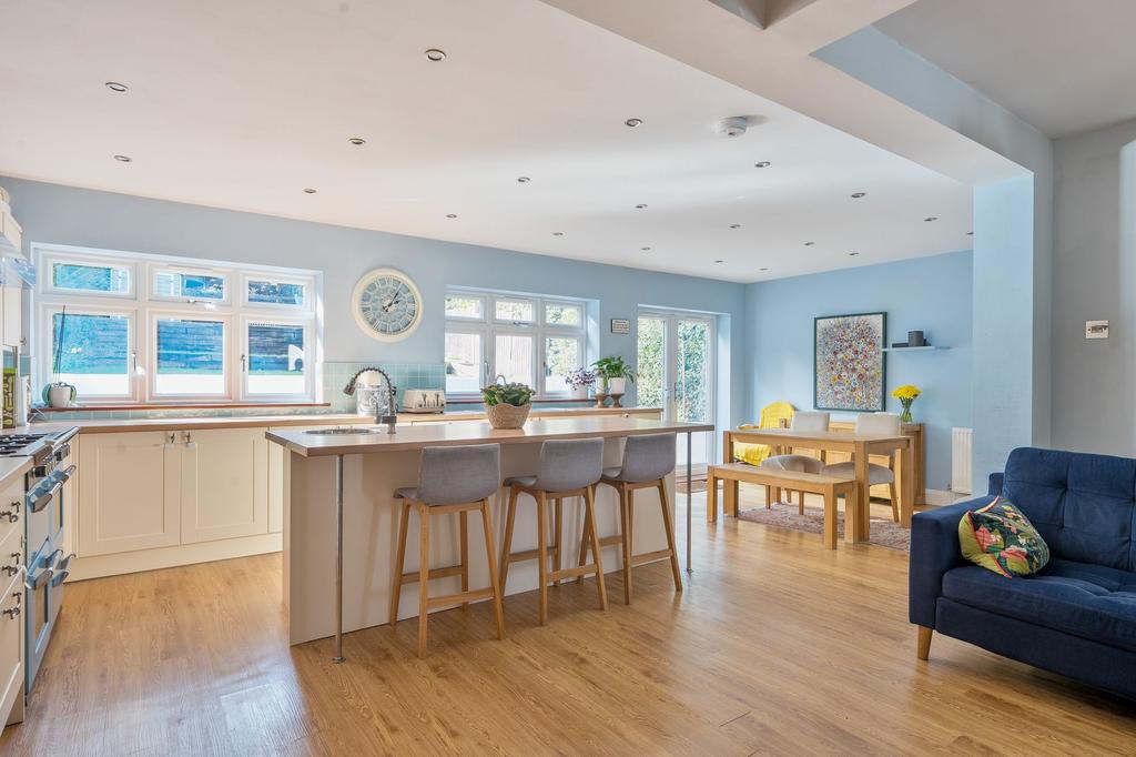 Kitchen / Breakfast Room