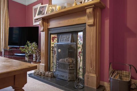 4 bedroom semi-detached house for sale, Uplands Way, London