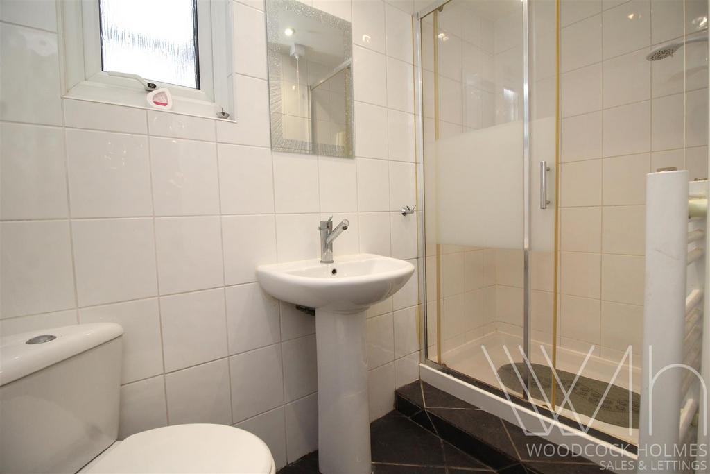Shower room .JPG