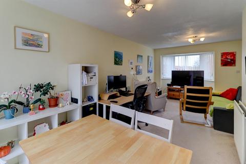 undefined, Elliston Grove, Leamington Spa, CV31 1YN
