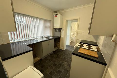 3 bedroom terraced house to rent, Ireton Street, Liverpool, L4
