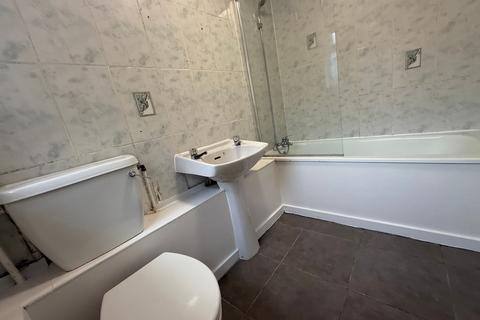3 bedroom terraced house to rent, Ireton Street, Liverpool, L4