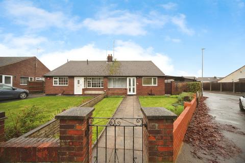 2 bedroom semi-detached bungalow for sale, Gooseberry Hill, Luton