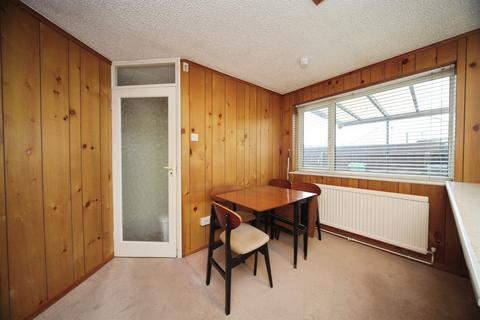 2 bedroom semi-detached bungalow for sale, Gooseberry Hill, Luton