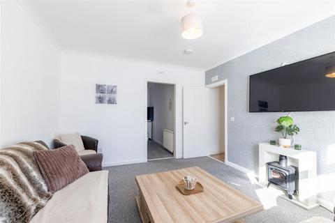 2 bedroom flat for sale, County Place, Stanley, Perth, PH1 4NE