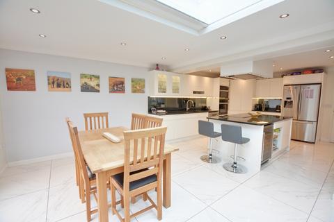 4 bedroom detached house for sale, Grasslands, Smallfield, RH6
