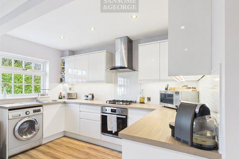 undefined, Holly Close, Bramley, Tadley, Hampshire, RG26