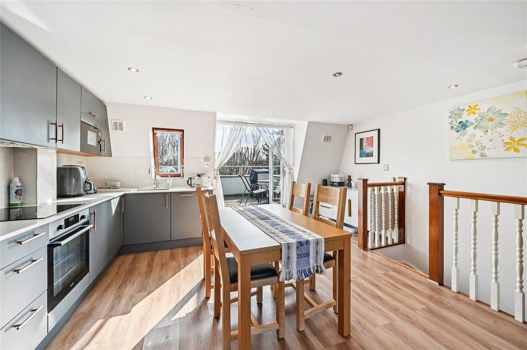 Kitchen/Dining Area