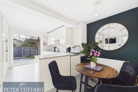 3 bedroom terraced house for sale, Abbotts Way, Ware SG12