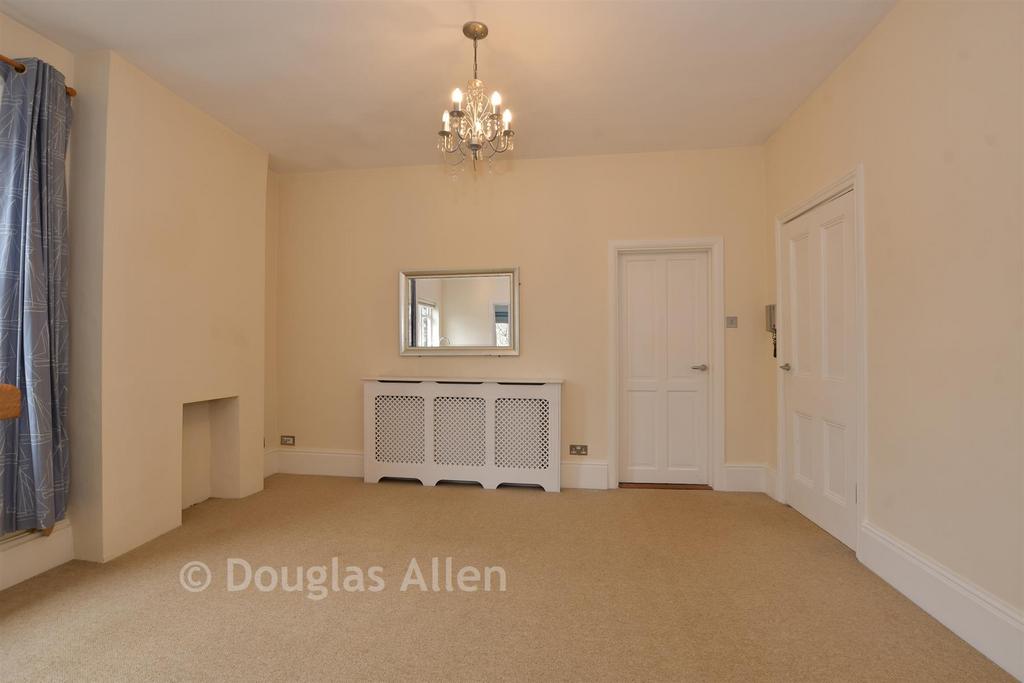 Lounge/Kitchen /Dining Room