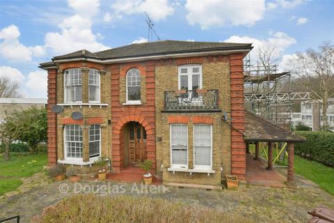 undefined, Headley Chase, Brentwood CM14