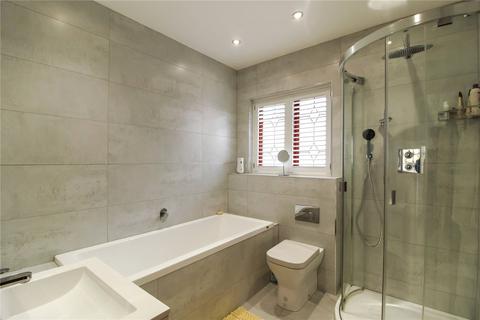 2 bedroom bungalow for sale, Thorndon Park Close, Leigh-on-Sea, Essex, SS9