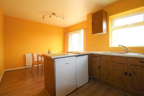 2 bedroom terraced house to rent, Barrydale Avenue, Beeston, Nottingham, NG9 1GN