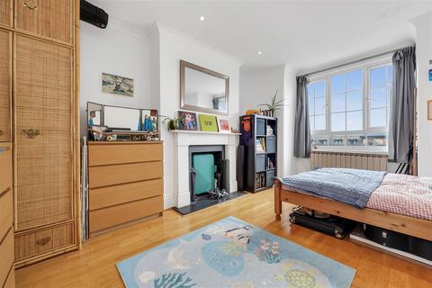 3 bedroom flat to rent, Willesden Lane, London NW2