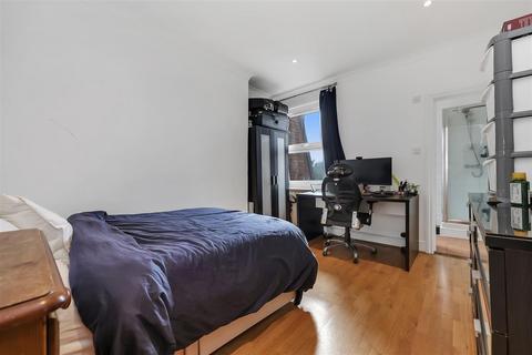 3 bedroom flat to rent, Willesden Lane, London NW2