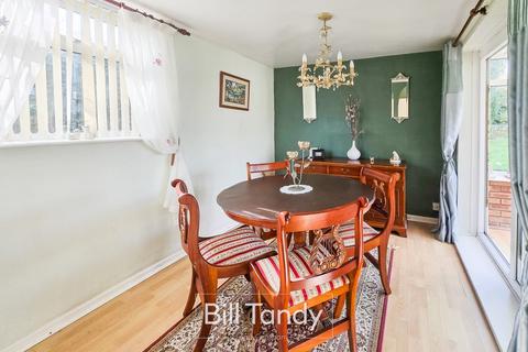 2 bedroom detached bungalow for sale, Uttoxeter Road, Handsacre, Rugeley, WS15
