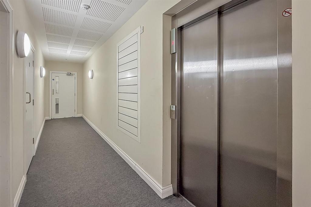 9 Verona Court-12.jpg