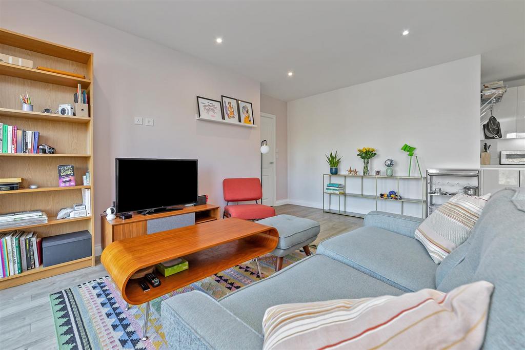 9 Verona Court-28.jpg