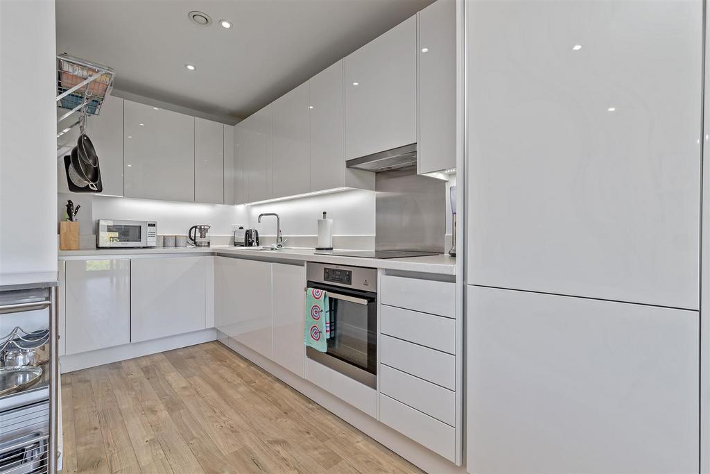 9 Verona Court-35.jpg