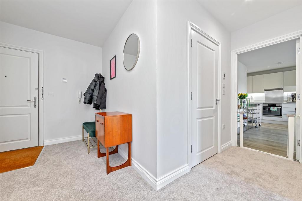 9 Verona Court-14.jpg