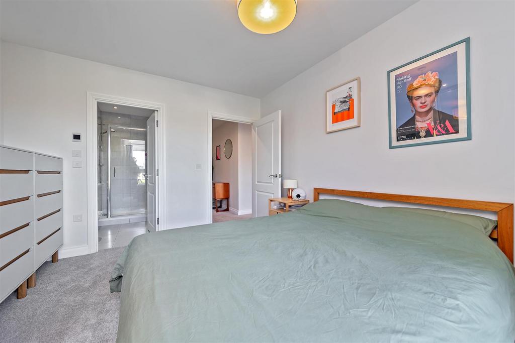 9 Verona Court-18.jpg