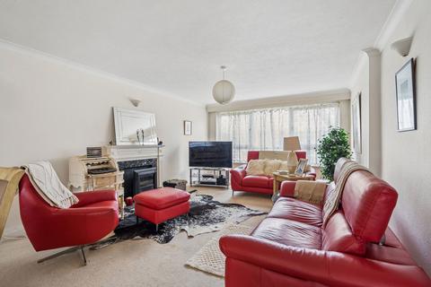 undefined, Main Avenue, Northwood HA6