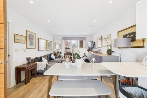 2 bedroom flat for sale, Ashridge Close,  Finchley,  N3
