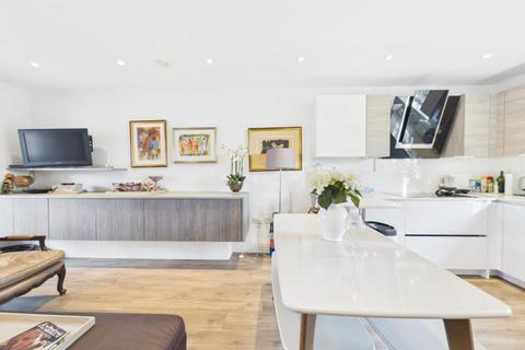 2 bedroom flat for sale, Ashridge Close,  Finchley,  N3