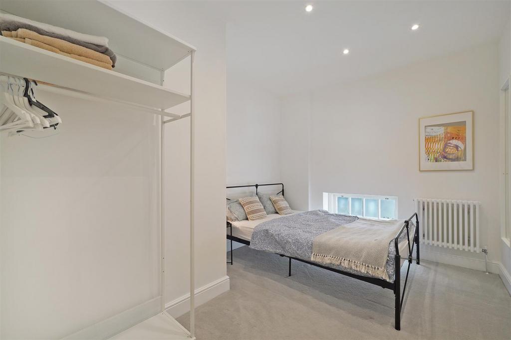 Flat 1, Eagle House - E29 Uc05n D9 CWKs FL4viy.jpg
