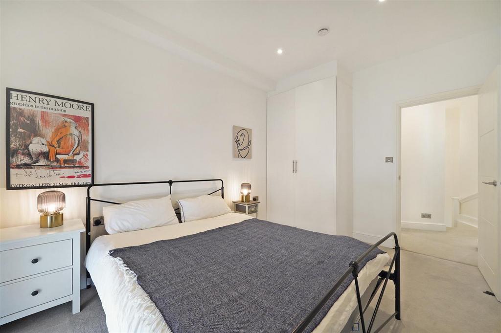 Flat 1, Eagle House - BBIE6 PHNv T7 De2h0iz CR.jpg