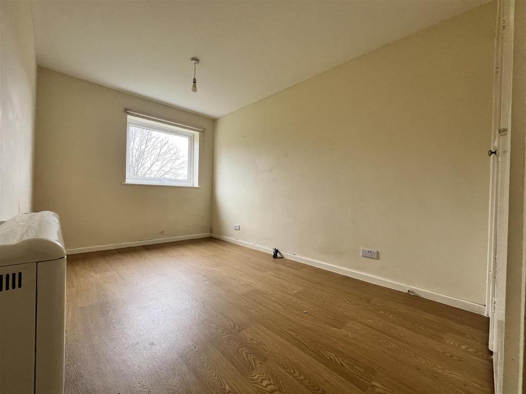 Boxgrove bedroom.jpeg