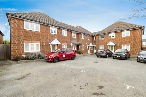 2 bedroom flat to rent, Wildings Apartments, 7 Witham Road, RM2