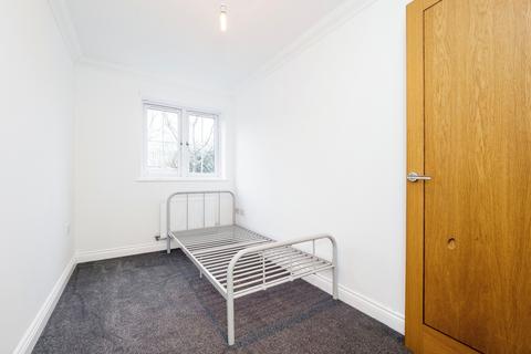 2 bedroom flat to rent, Wildings Apartments, 7 Witham Road, RM2