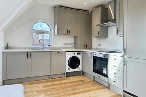 2 bedroom flat to rent, Palatine Road, West Didsbury, Manchester, M20