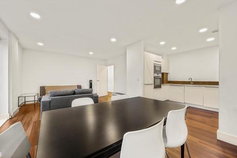 3 bedroom flat for sale, Market Road, London N7