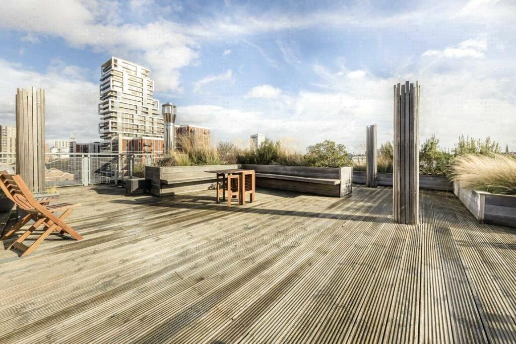 Communa Terrace