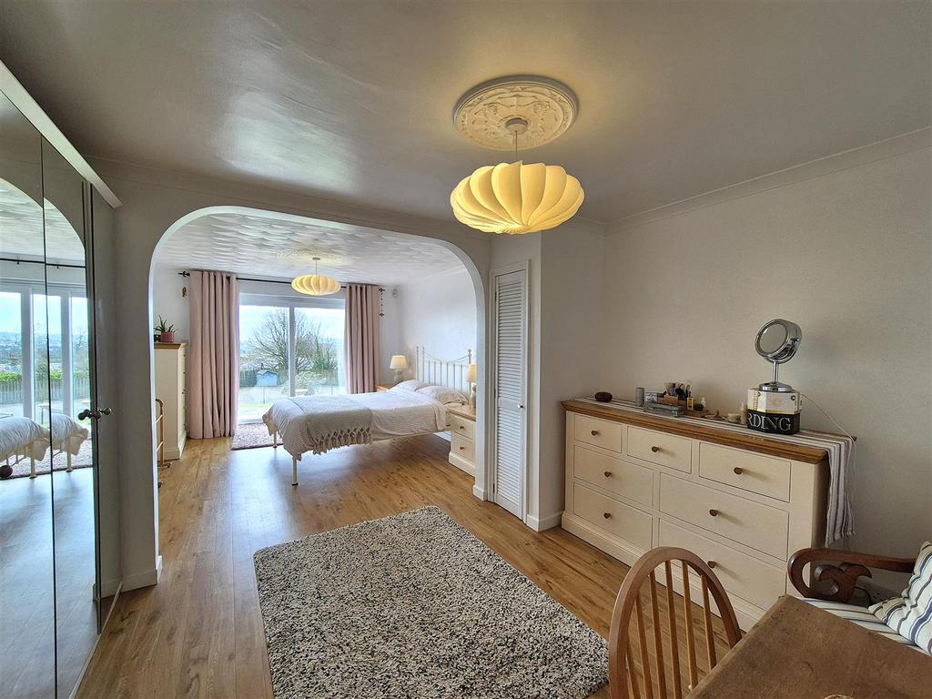 Principal bedroom with dressing room