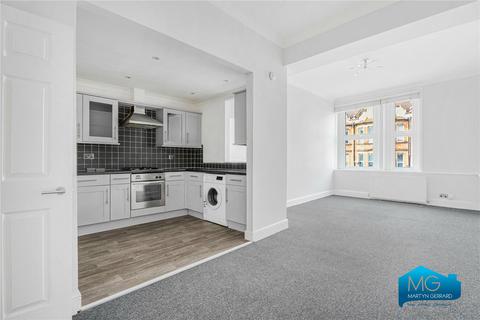 3 bedroom apartment to rent, Princes Avenue, London, N3