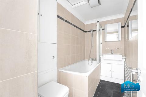 3 bedroom apartment to rent, Princes Avenue, London, N3