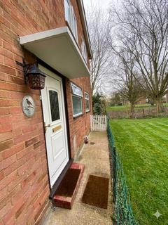 2 bedroom apartment to rent, Bower Close, Northolt, UB5