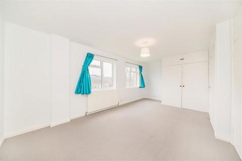undefined, Broom Close, Teddington TW11