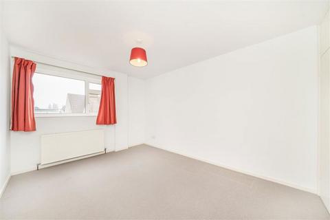 undefined, Broom Close, Teddington TW11