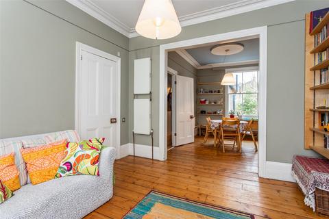 undefined, Driffield Road, Mile End, E3