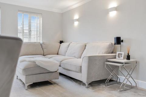 2 bedroom flat for sale, Ashdown Place, Ewell Village